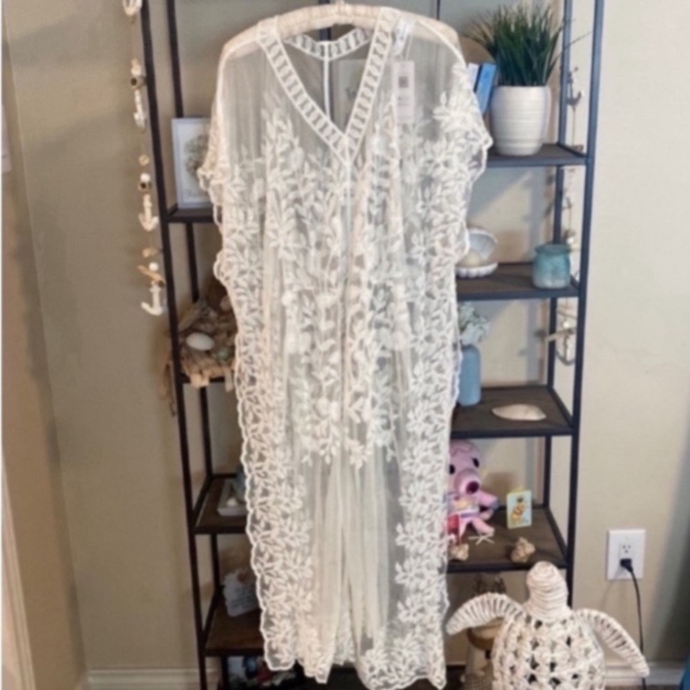 Cupshe Elegant White Lace Cover-Up